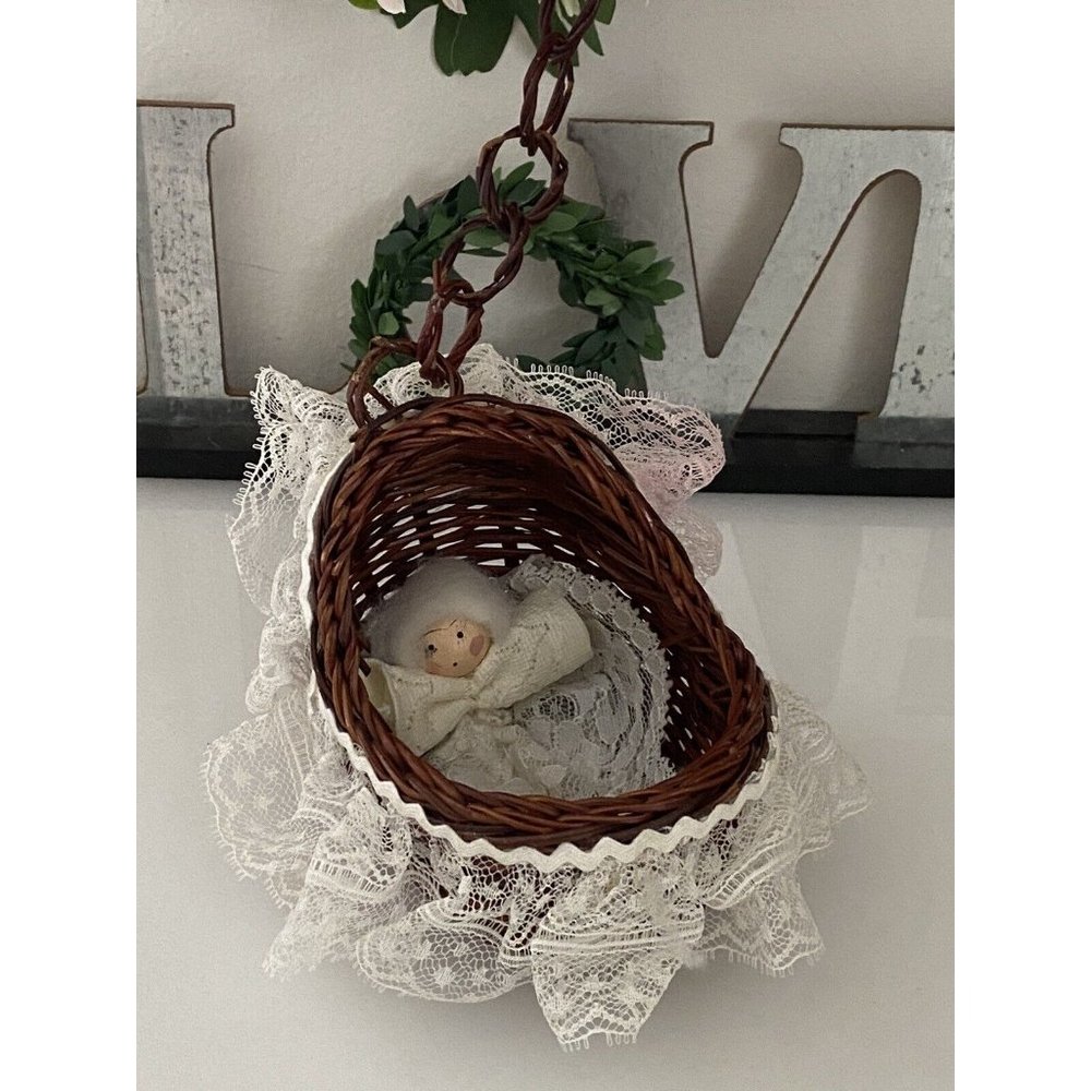 Hanging Wicker Doll Basket Vintage Doll Bassinet with Angel Lace Doll‎ Ornament